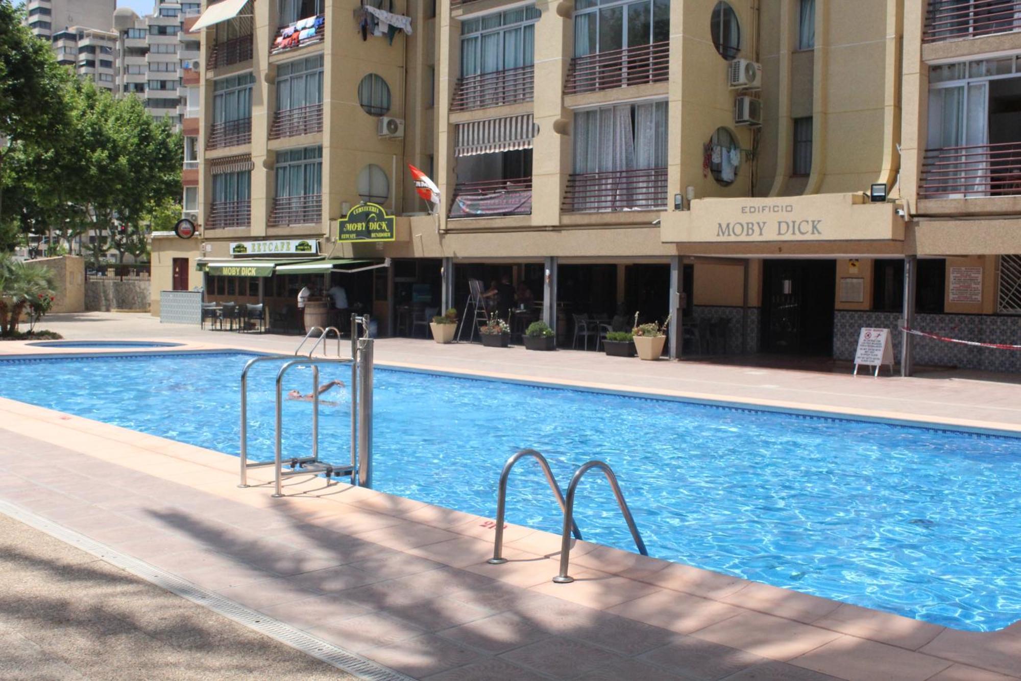 Moby Dick Apartment Benidorm Bagian luar foto